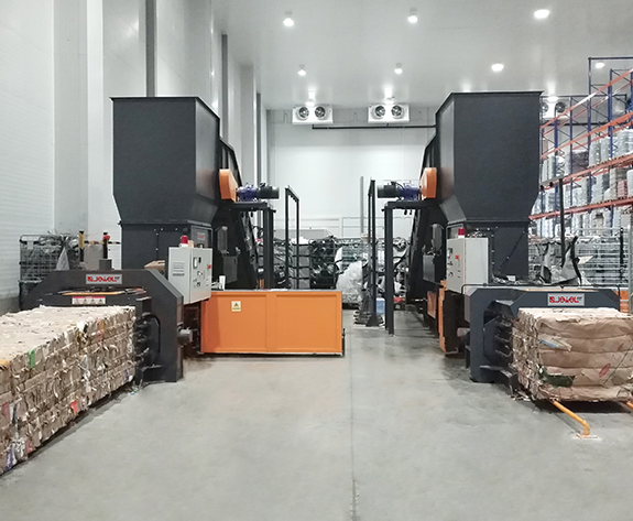 Automatisert avhendingsløsning for emballasjeavfall ved Russlands ledende logistikksenter for supermarkeder